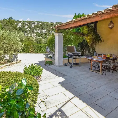 Holiday home Gorgeous In Rochefort-du-Gard
